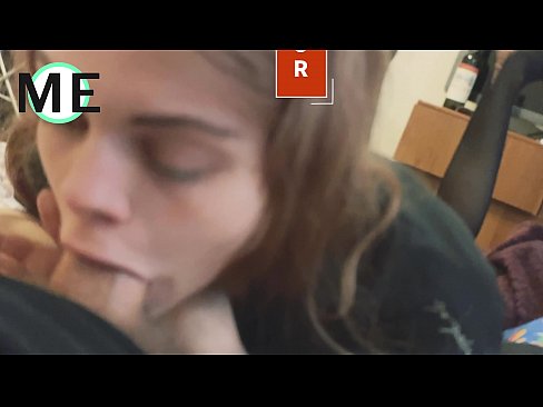❤️ Bo'g'iz bo'shlig'i, yirtilgan külotlu çoraplar va yirtilgan poshnalar bilan tanishish yoqimli ️ Super porno uz.porngifmag-com.ru ❌