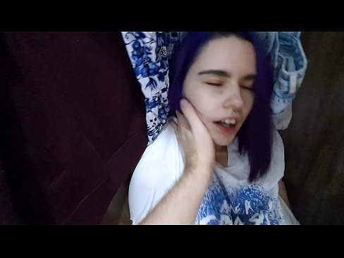 ❤️ Shkafda mening singlimni topib, unga yordam berdi ️ Super porno uz.porngifmag-com.ru ❌